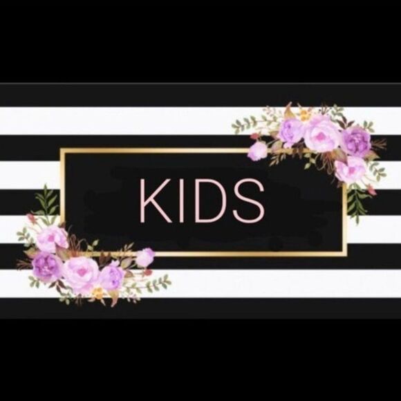 1 Unlisted Children’s Clothes